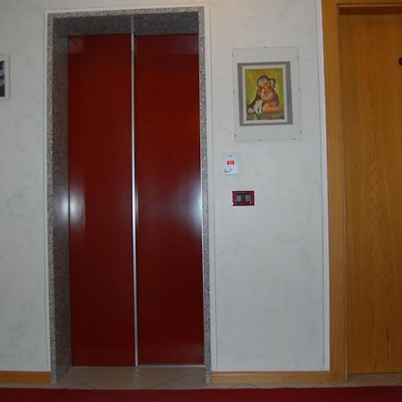 Hotel Garni Castel Ferari Tuenno Zewnętrze zdjęcie