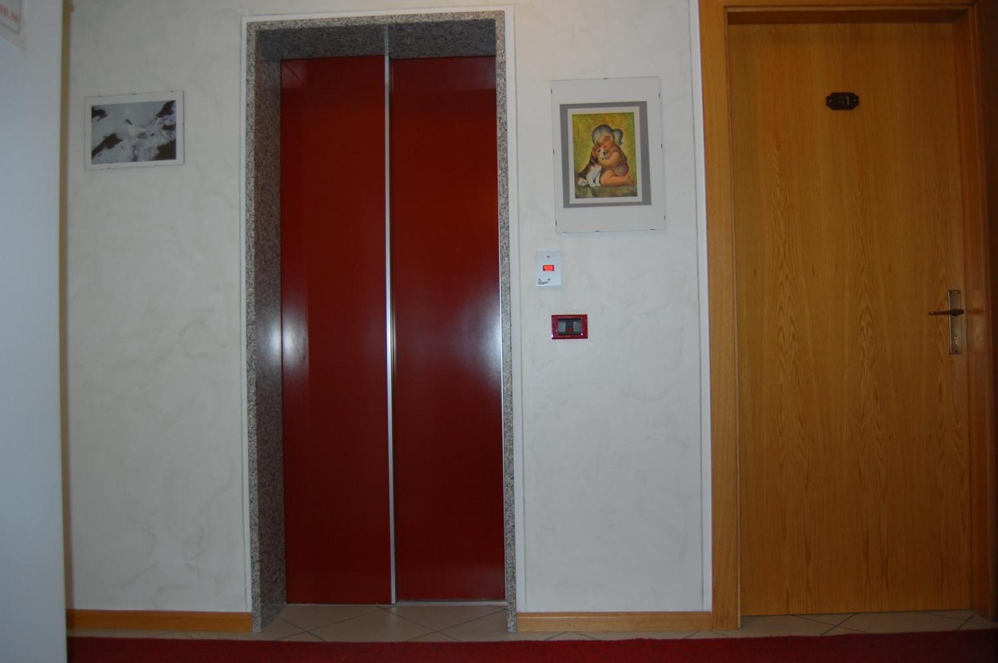 Hotel Garni Castel Ferari Tuenno Zewnętrze zdjęcie