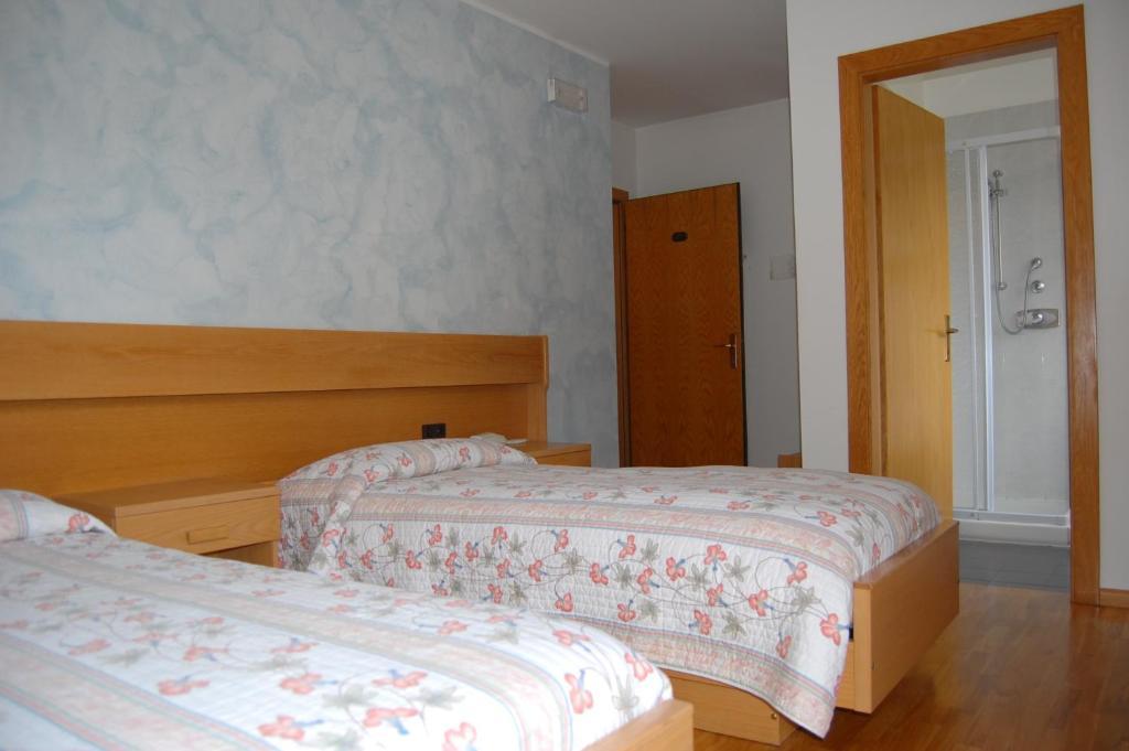 Hotel Garni Castel Ferari Tuenno Zewnętrze zdjęcie