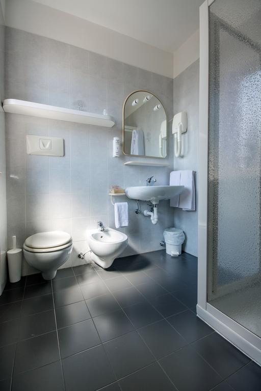 Hotel Garni Castel Ferari Tuenno Zewnętrze zdjęcie