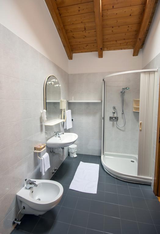 Hotel Garni Castel Ferari Tuenno Zewnętrze zdjęcie