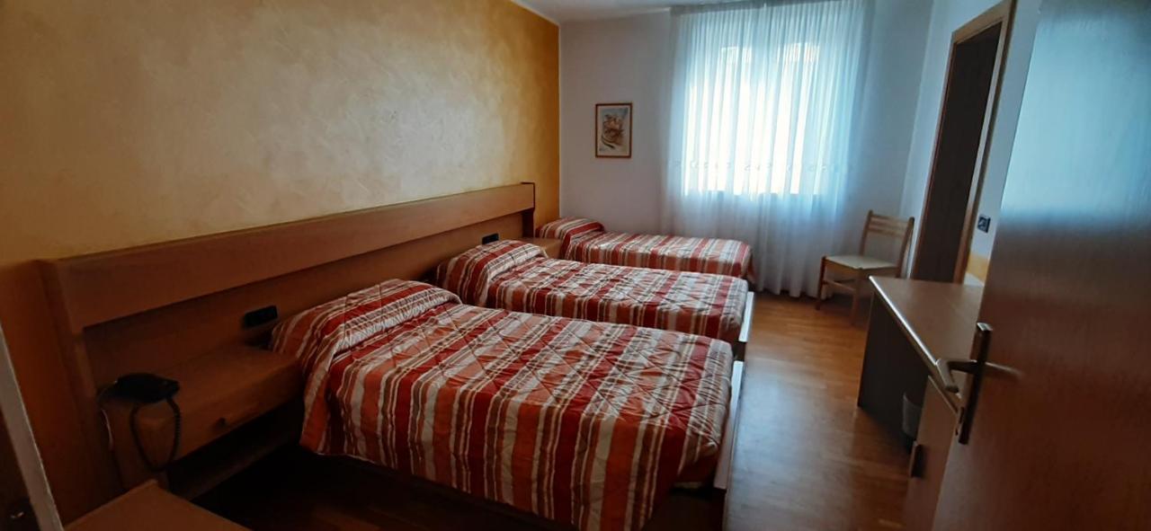 Hotel Garni Castel Ferari Tuenno Zewnętrze zdjęcie